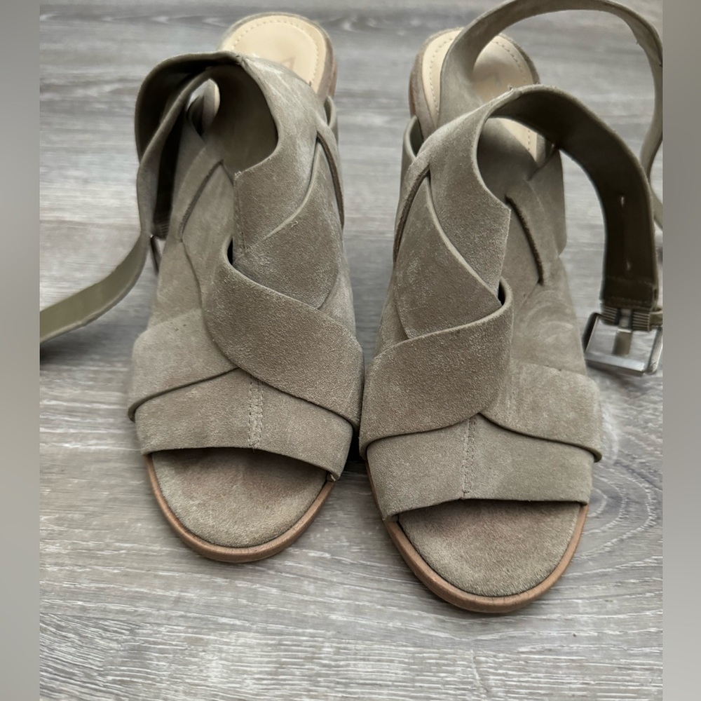 Marc Fisher LTD Strap Sandal